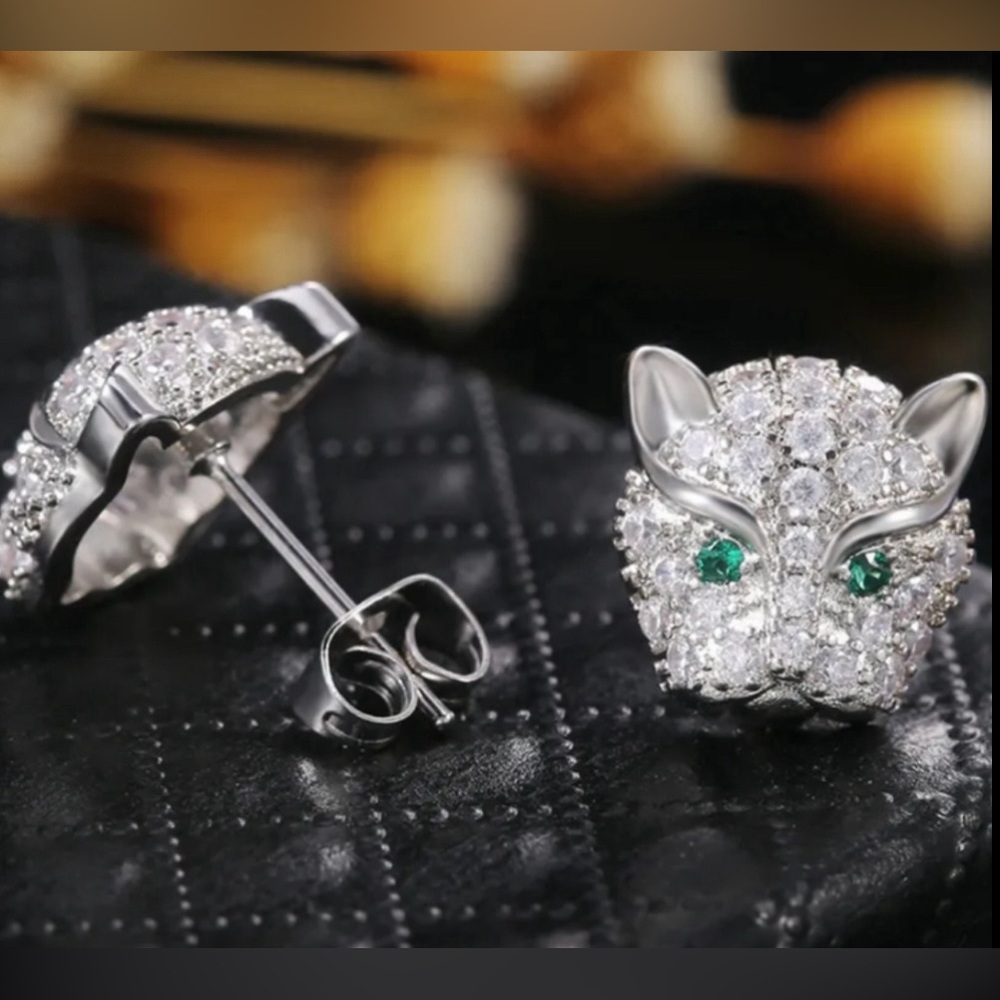 Panther Cubic Zirconia Stud Earrings - New - Picture 2 of 2